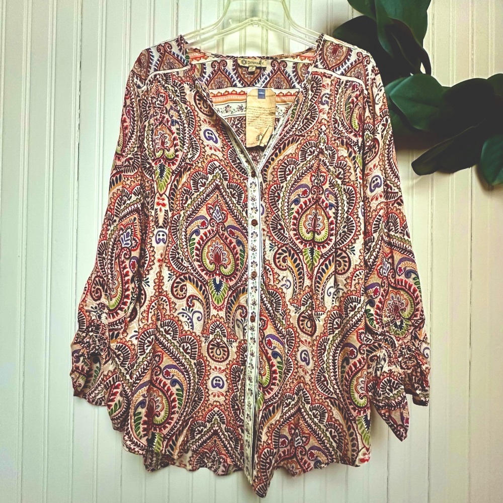 NWT DEMOCRACY PAISLEY BLOUSE